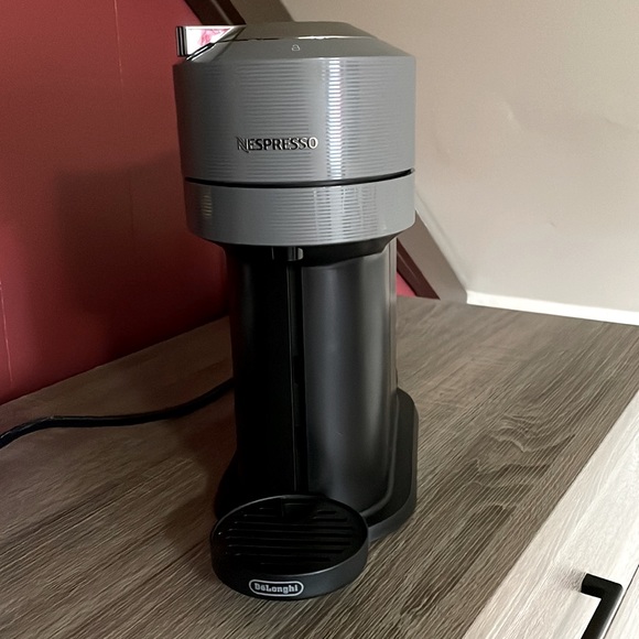 Nespresso Vertuo Next Machine - Picture 3 of 5